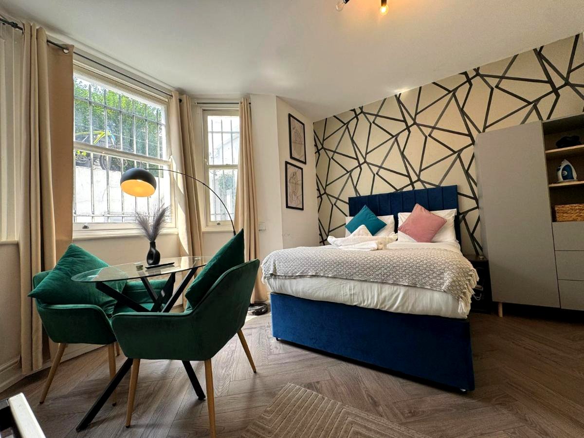 Studios at Holland Road, West Kensington W14