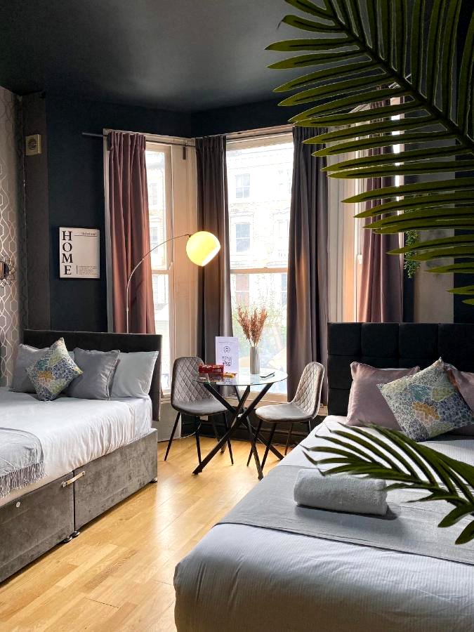 Studios at Holland Road, West Kensington W14