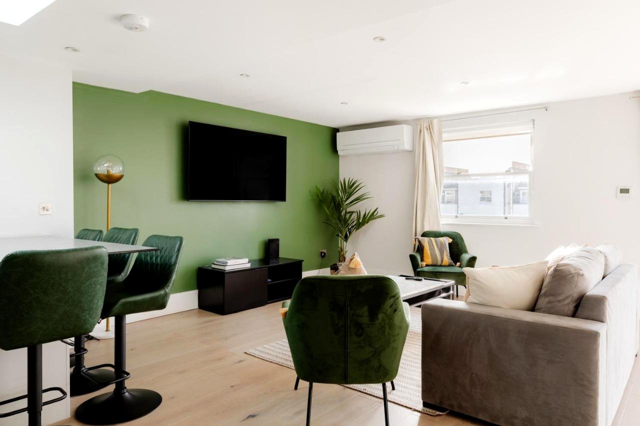 Studios at Queensberry Place, South Kensington SW7